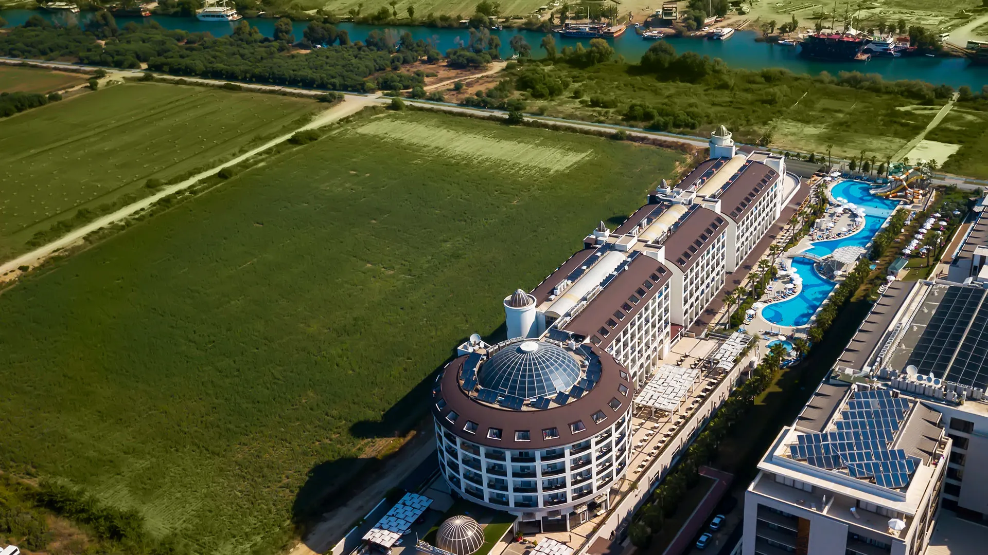 Lrs Port River Hotel Spa