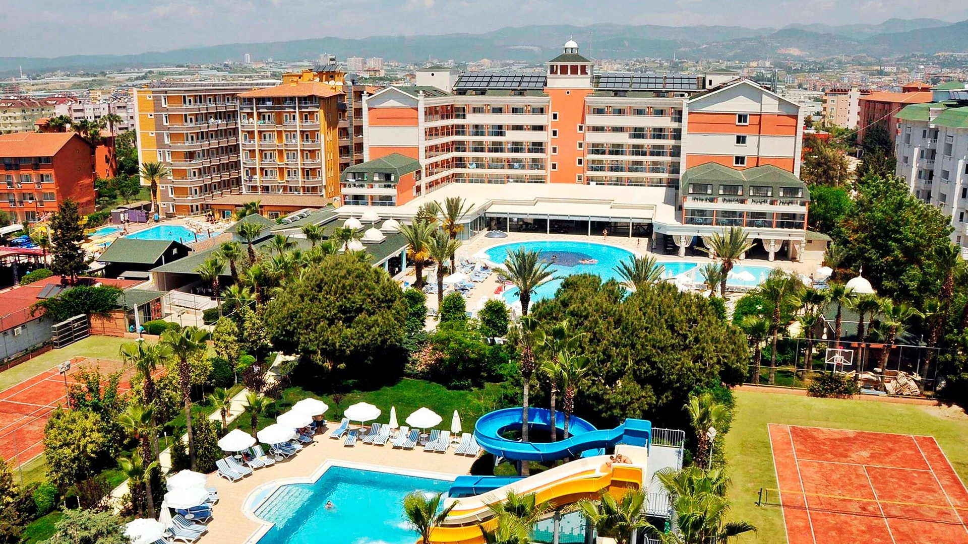 Insula Resort & Spa